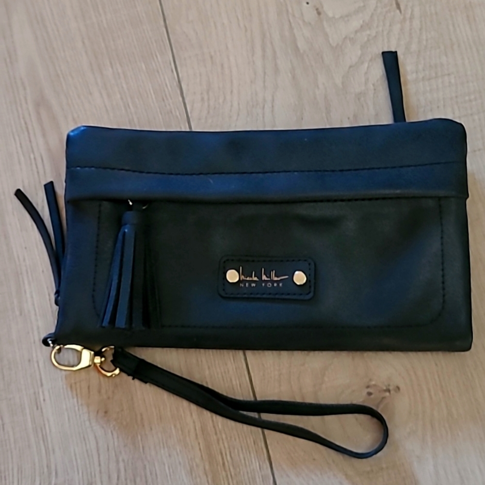 NWT 'NICOLE MILLER' New York Wallet Purse with handstrap